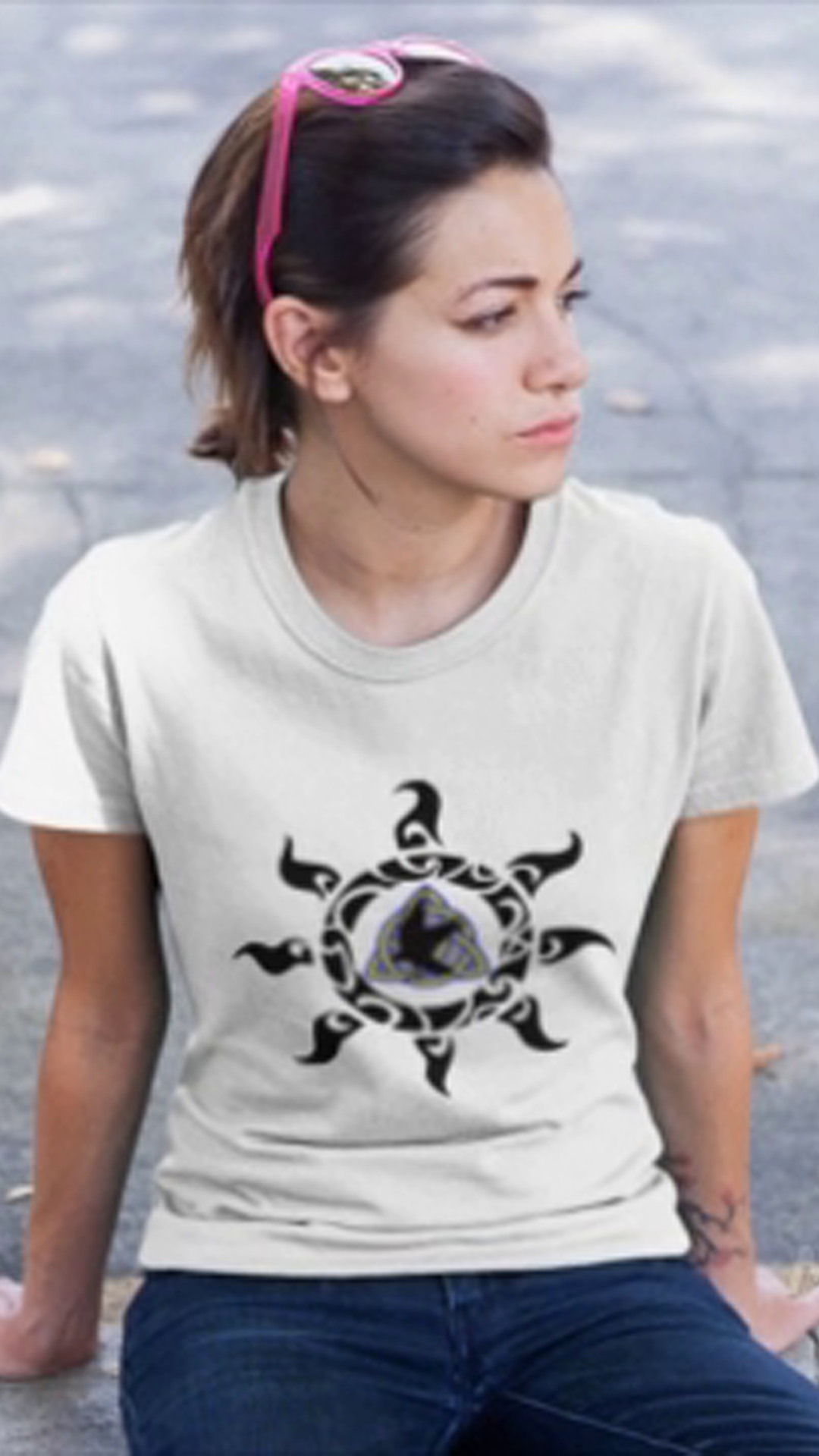 T-shirt: tribal sun